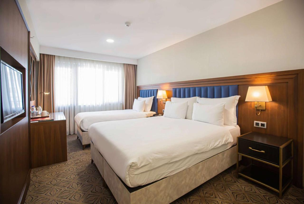 Ramada Plaza Sultanahmet Hotel Isztambul Kültér fotó A room at the hotel