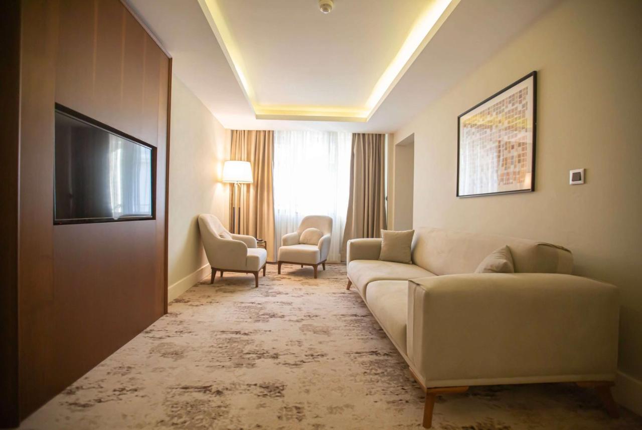 Ramada Plaza Sultanahmet Hotel Isztambul Kültér fotó A suite at the hotel