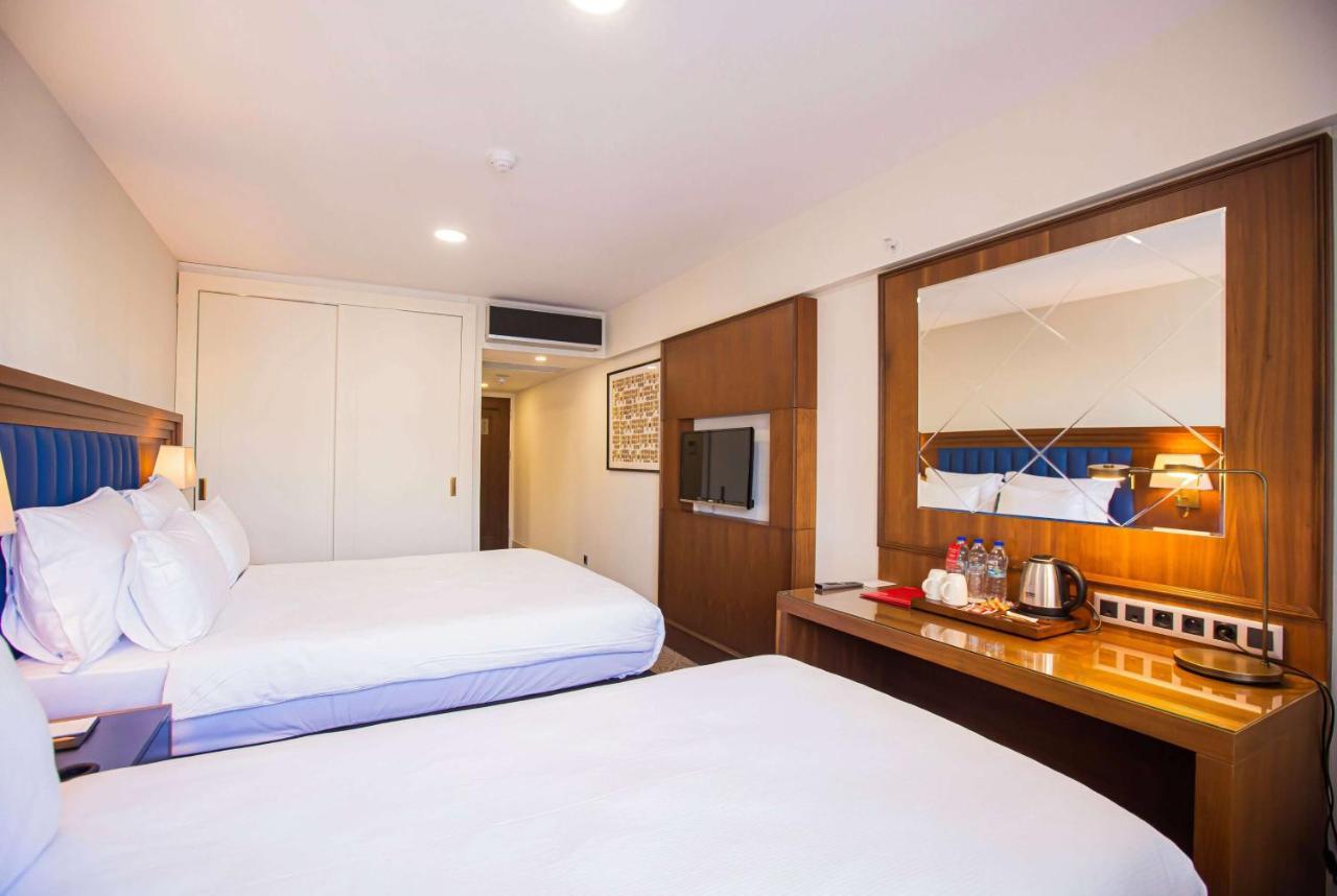 Ramada Plaza Sultanahmet Hotel Isztambul Kültér fotó A room at the hotel