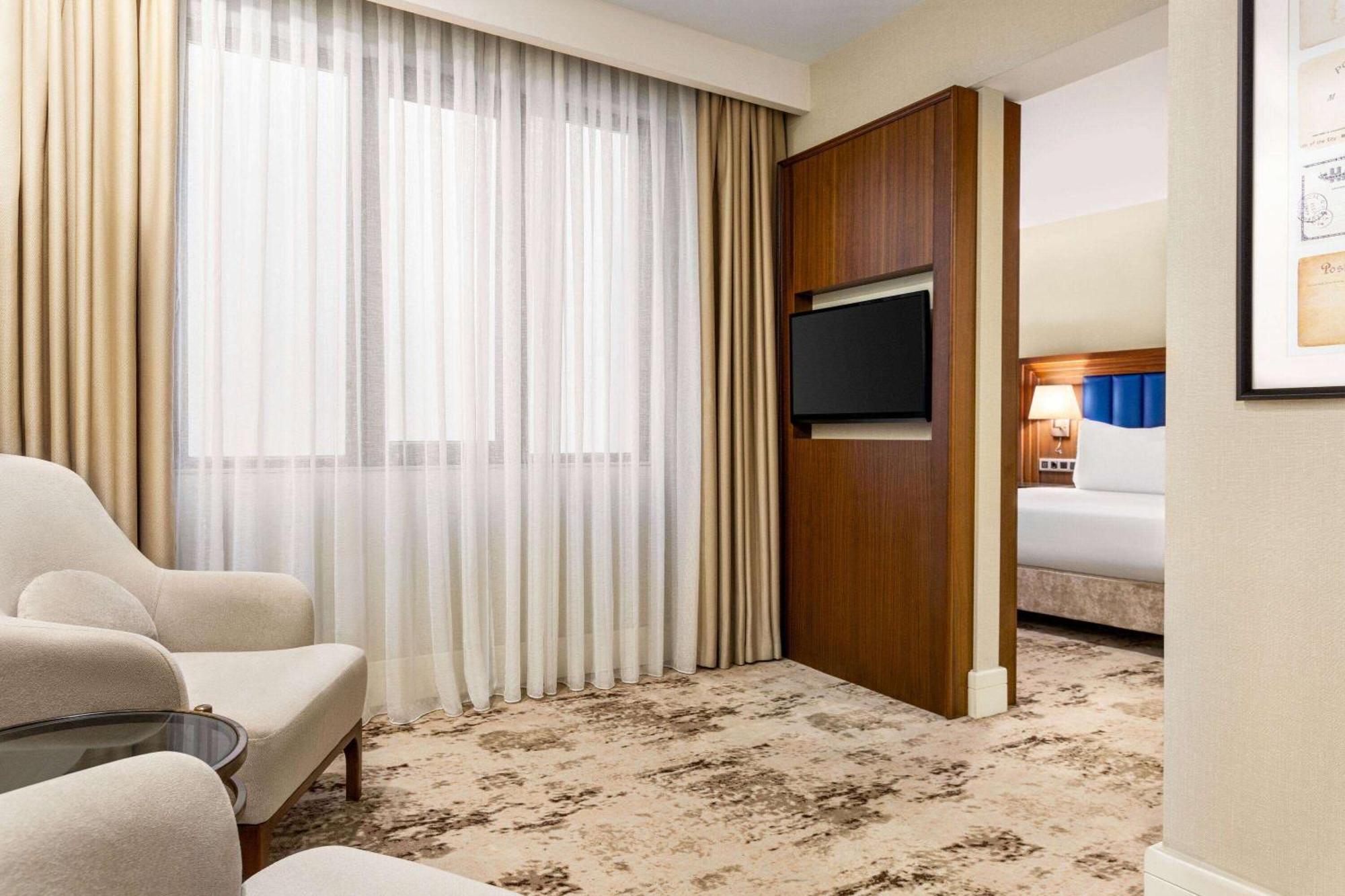 Ramada Plaza Sultanahmet Hotel Isztambul Kültér fotó A room at the hotel